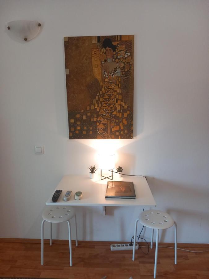 Cosy Rooftop Studio With Balcony Belgrado Buitenkant foto